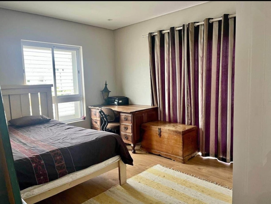 To Let 1 Bedroom Property for Rent in Somerset Lakes Western Cape
